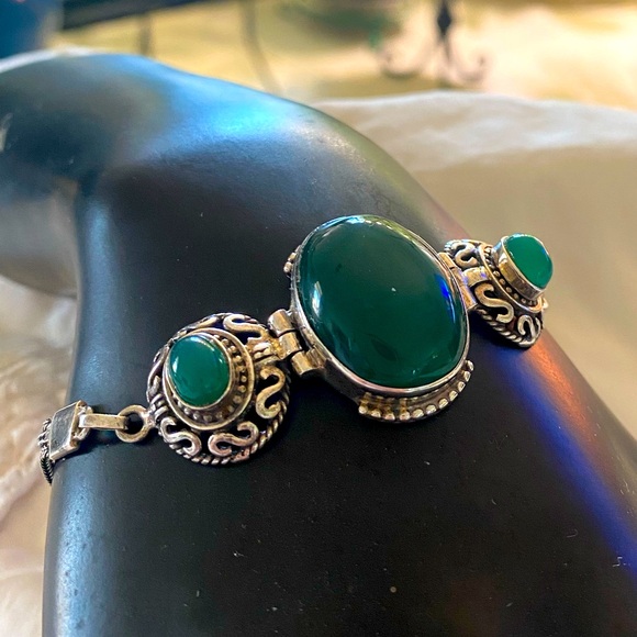 GREEN GEM SS TOGGLE BRACELET - Picture 6 of 7